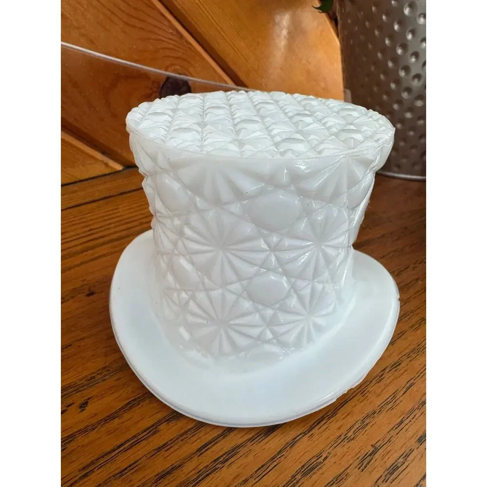 Vintage Fenton Milk Glass Top Hat Daisy and Button Pattern - Picture 7 of 12